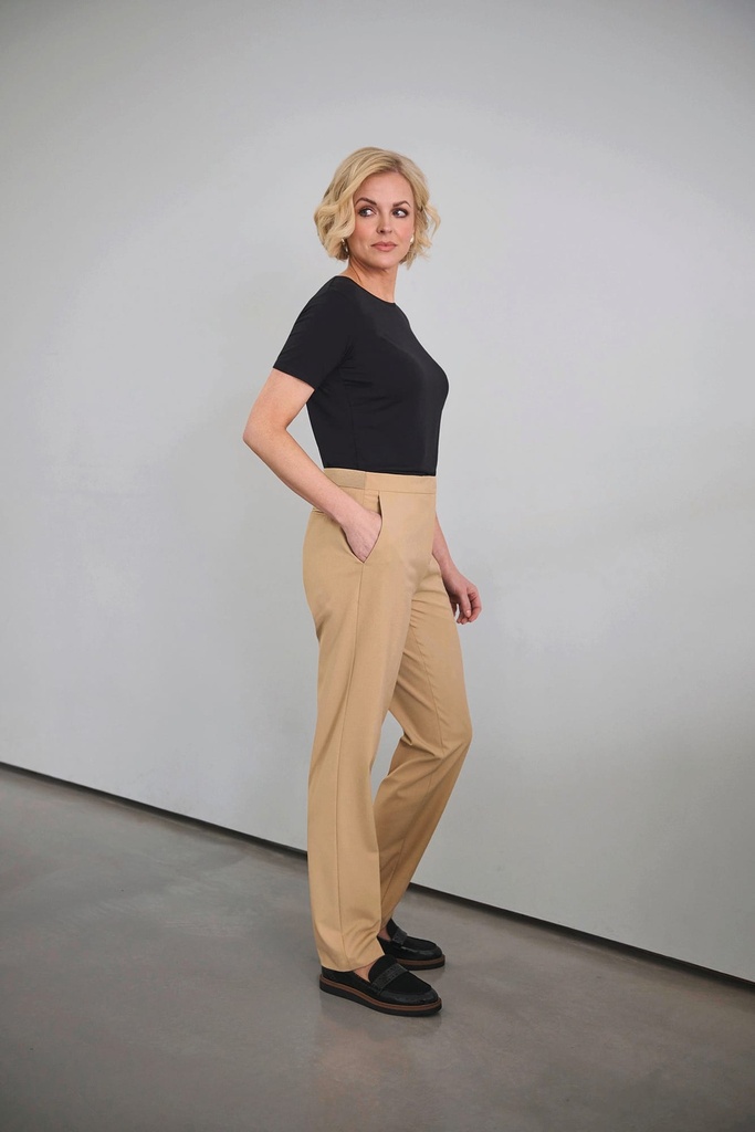 [BT2392-Sand-46EU] BT2392 - Pantalon femme Eleanor coupe slim - Sand (46EU)